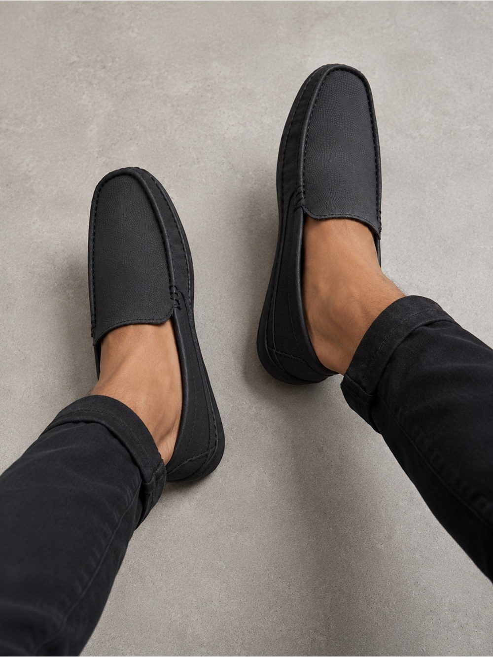 Unlisted Kenneth Cole Mens Black Textured Driving Loafers Size 9.5 New
